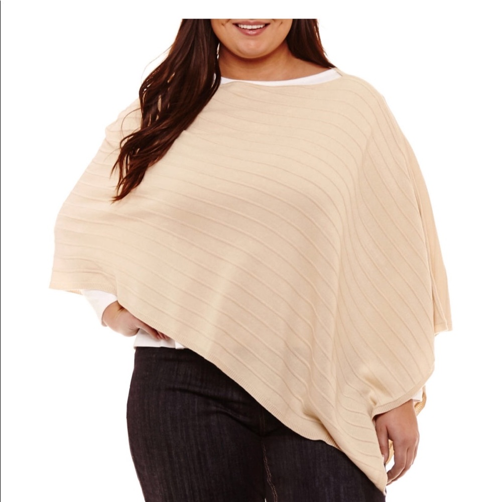Liz Claiborne  boat neck poncho tan 2/15$